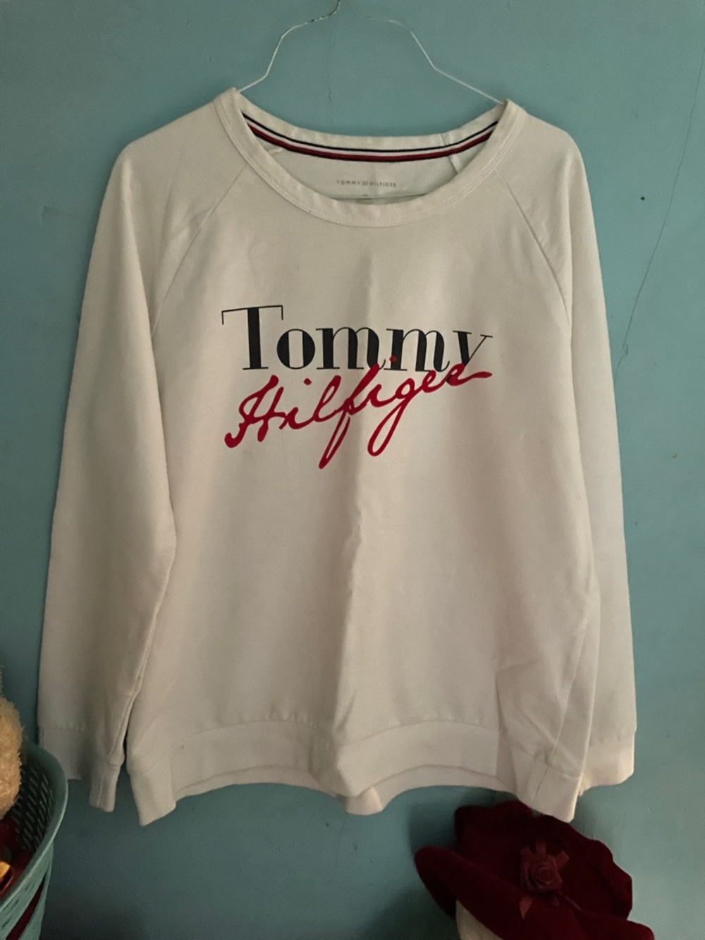 Tommy Hilfiger White Crewneck Sweatshirt with Red Script Logo
